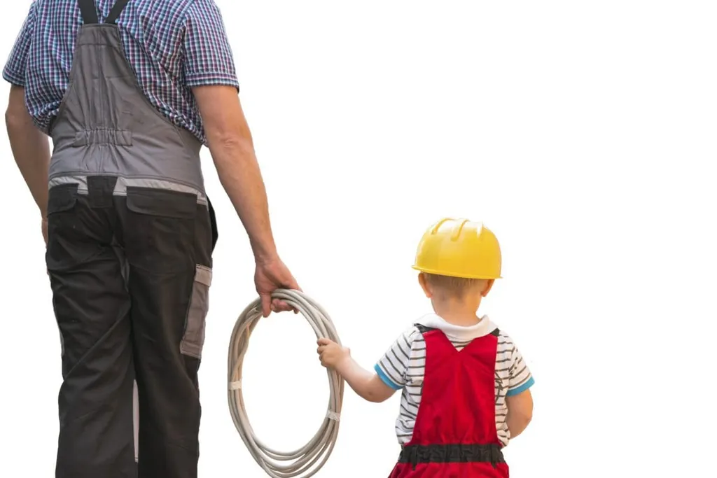 Teilzeitausbildung Vater, Sohn, Bauarbeiter