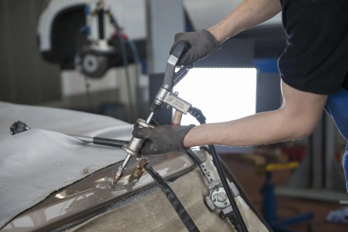 Autohandel untersagt - Kfz-Gewerbe besorgt