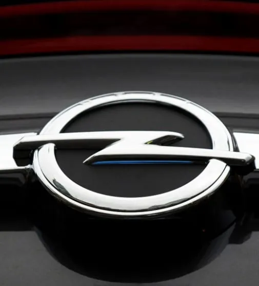 Rüttgers fordert von GM Auskunft über Planungen für Opel