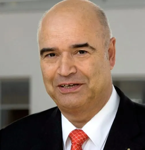 Kentzler empfiehlt längere Arbeitszeiten