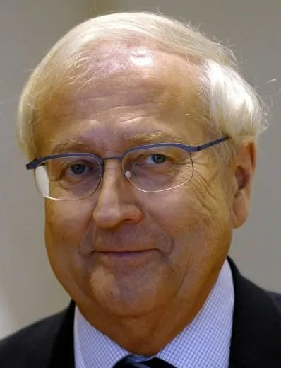 Brüderle verteidigt Steuersenkungspläne