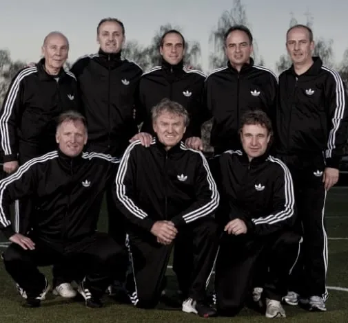 Handwerker treten gegen Fußballweltmeister an