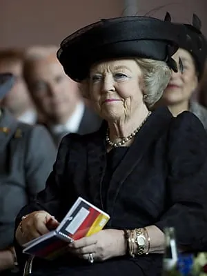 Königin Beatrix wohnt Treffen von Unternehmern beider Länder bei