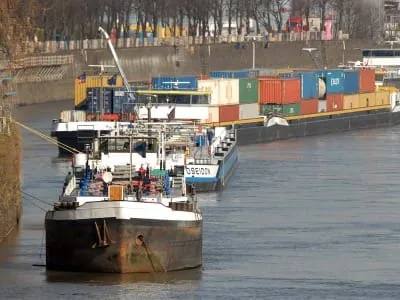Kammern fordern Ausbau der Binnenschifffahrt auf der Elbe