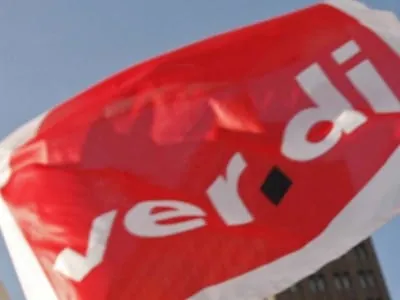 Redakteure von 13 Tageszeitungen im Streik