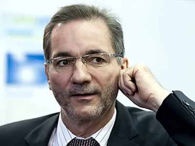 Platzeck rügt Merkel wegen Energiepolitik