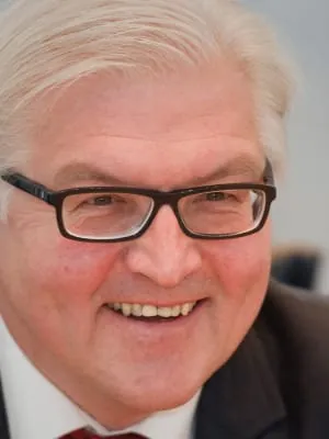Steinmeier verdrängt Guttenberg von der Spitze des Politiker-Rankings