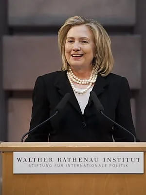 Hillary Clinton in Berlin ausgezeichnet