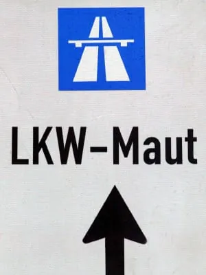 Lastwagen-Maut wird auf vierspurige Bundesstraßen ausgeweitet