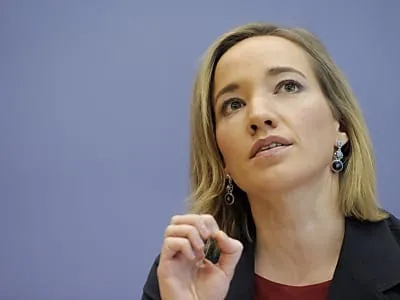 Schröder: Zahl der Geburten in Deutschland steigt