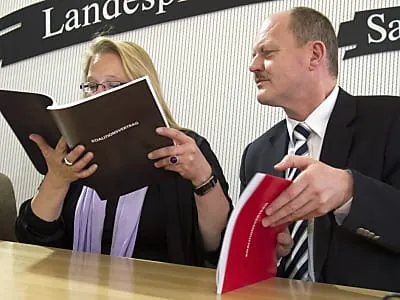 CDU und SPD in Sachsen-Anhalt unterzeichnen Koalitionsvertrag