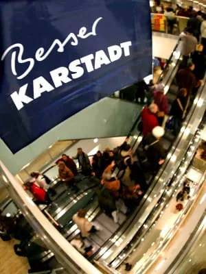 Zeitung: Karstadt verliert auch nach Rettung an Umsatz