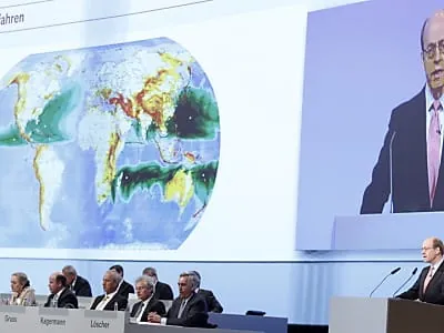 Munich RE schreibt hohen Verlust