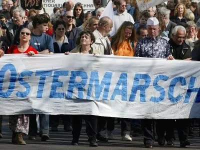 Ostermärsche gehen mit zahlreiche Demonstrationen zu Ende