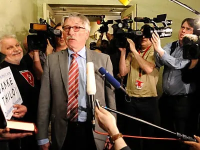 Druck auf SPD-Spitze nach Einigung mit Sarrazin wächst