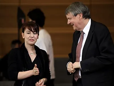 Schneller Atomausstieg: Ethikkommission hält Marathon-Sitzung ab