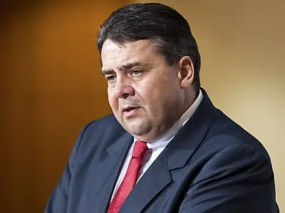 Gabriel stellt sich in Sarrazin-Debatte hinter Nahles
