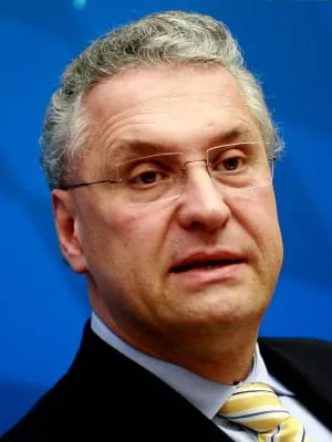 CSU-Innenminister attackiert FDP in Debatte um Sicherheitsgesetze