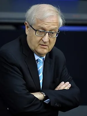 Brüderle reicht Rücktritt als Wirtschaftsminister ein