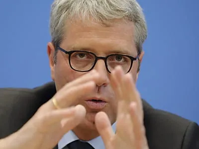 Röttgen deutet Aus für älteste Atommeiler an