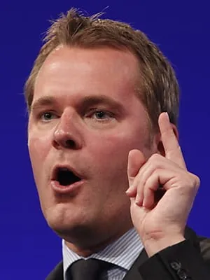 Gesundheitsminister Bahr droht den Krankenkassen