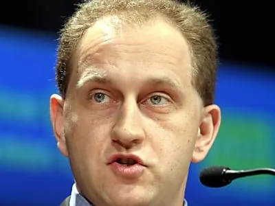 Lambsdorff fordert Zurückhaltung in Plagiatsaffären