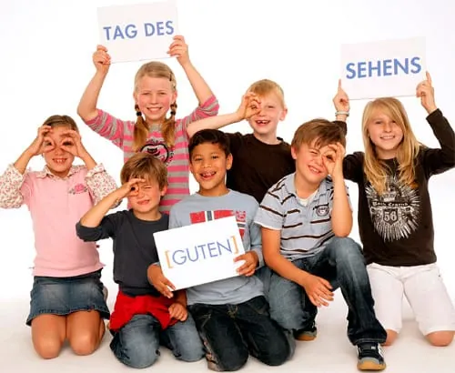 Augenoptiker gehen in die Grundschulen