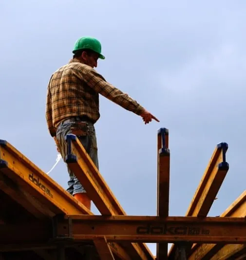 Erwartungen zeigen nach unten, außer am Bau