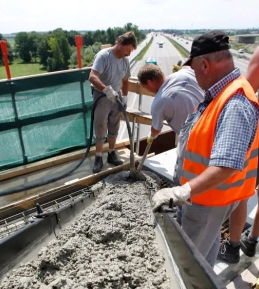 ZDB korrigiert Umsatzerwartung nach oben