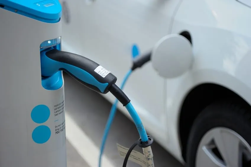 Bundesregierung kündigt zusätzliche Förderung von E-Autos an