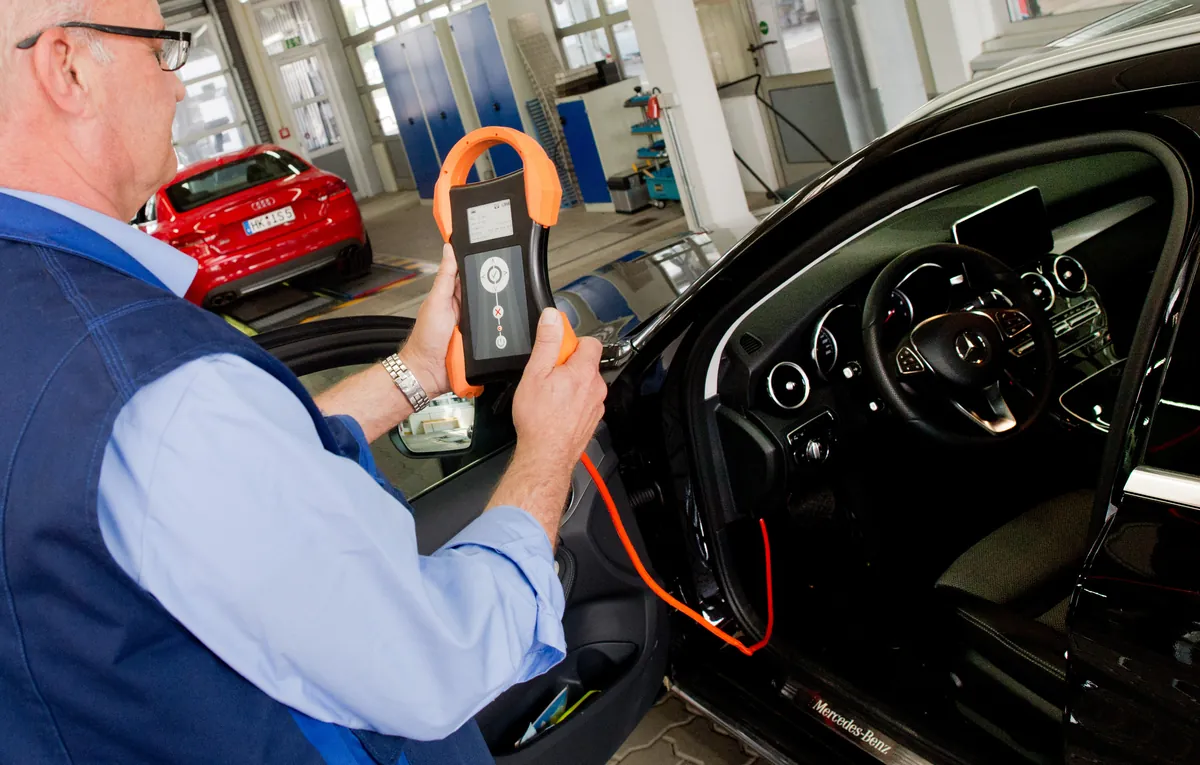 HU-Adapter: Neue Prüfmethoden beim TÜV