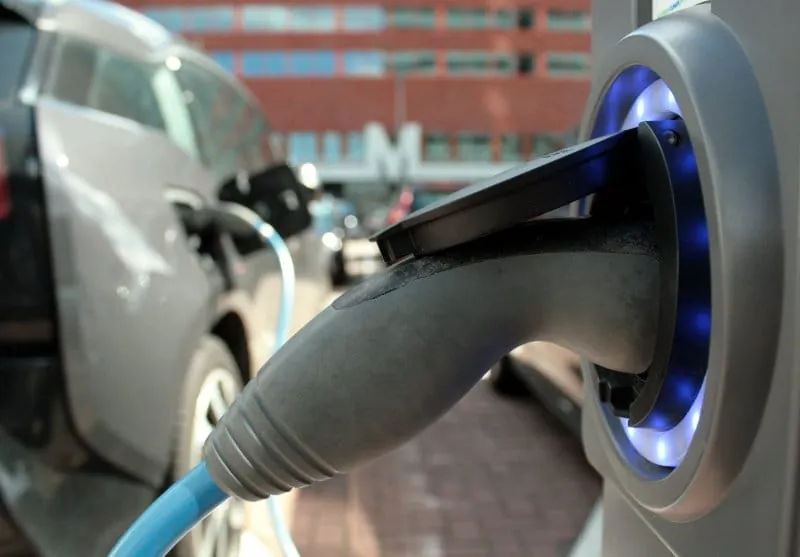 "Autohäuser müssen Mobilitätsdienstleister werden"