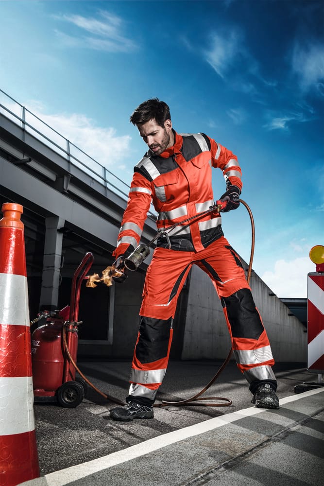 Wann Ist Zusätzlich Zur Berufskleidung Schutzkleidung Notwendig Berufskleidung: In der Komfortzone - dhz.net