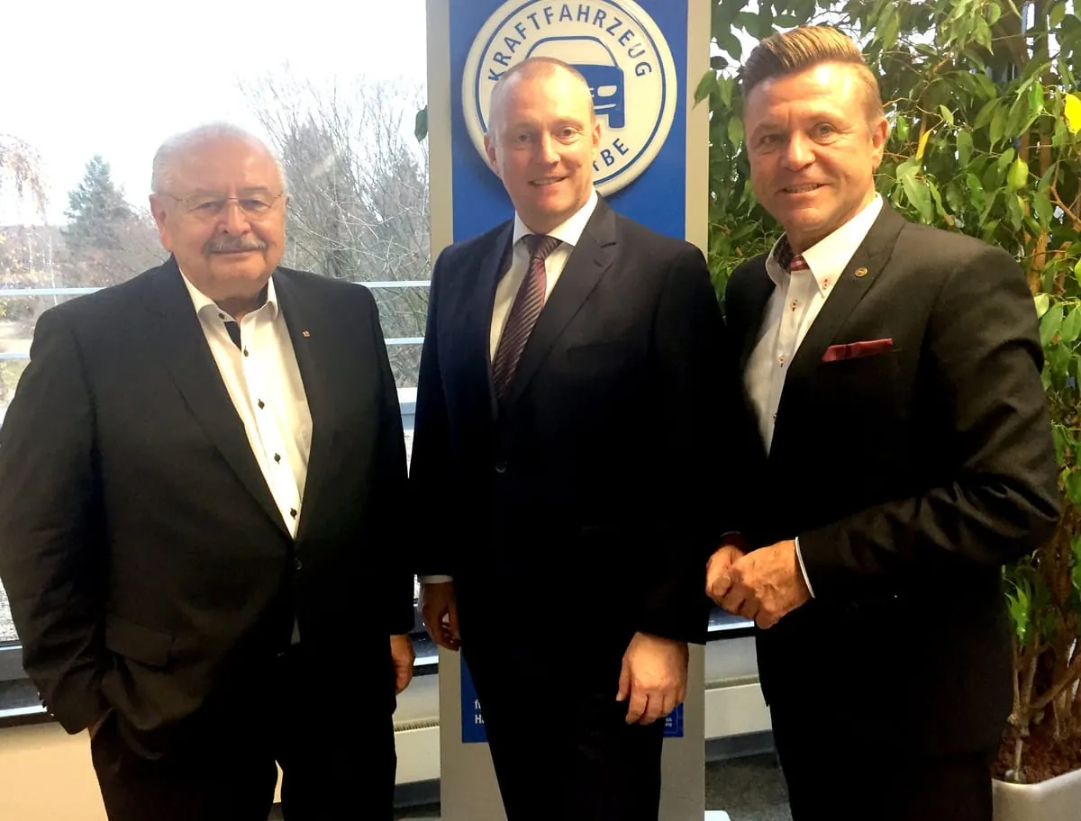 Zentralverband Karosserietechnik wird Mitglied beim Zentralverband Kraftfahrzeuggewerbe