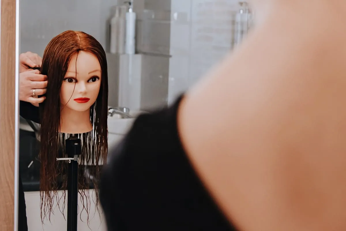 Ausbilden trotz Salon-Schließung: Friseur-Präsident mit Appell