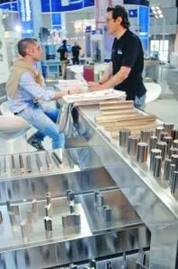 Zeitgleich an einem Ort