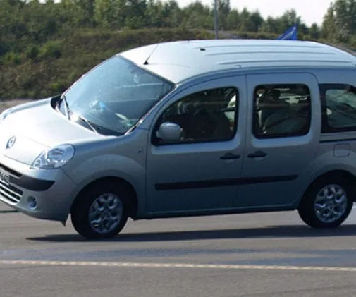 Kangoo kippt beim Elchtest