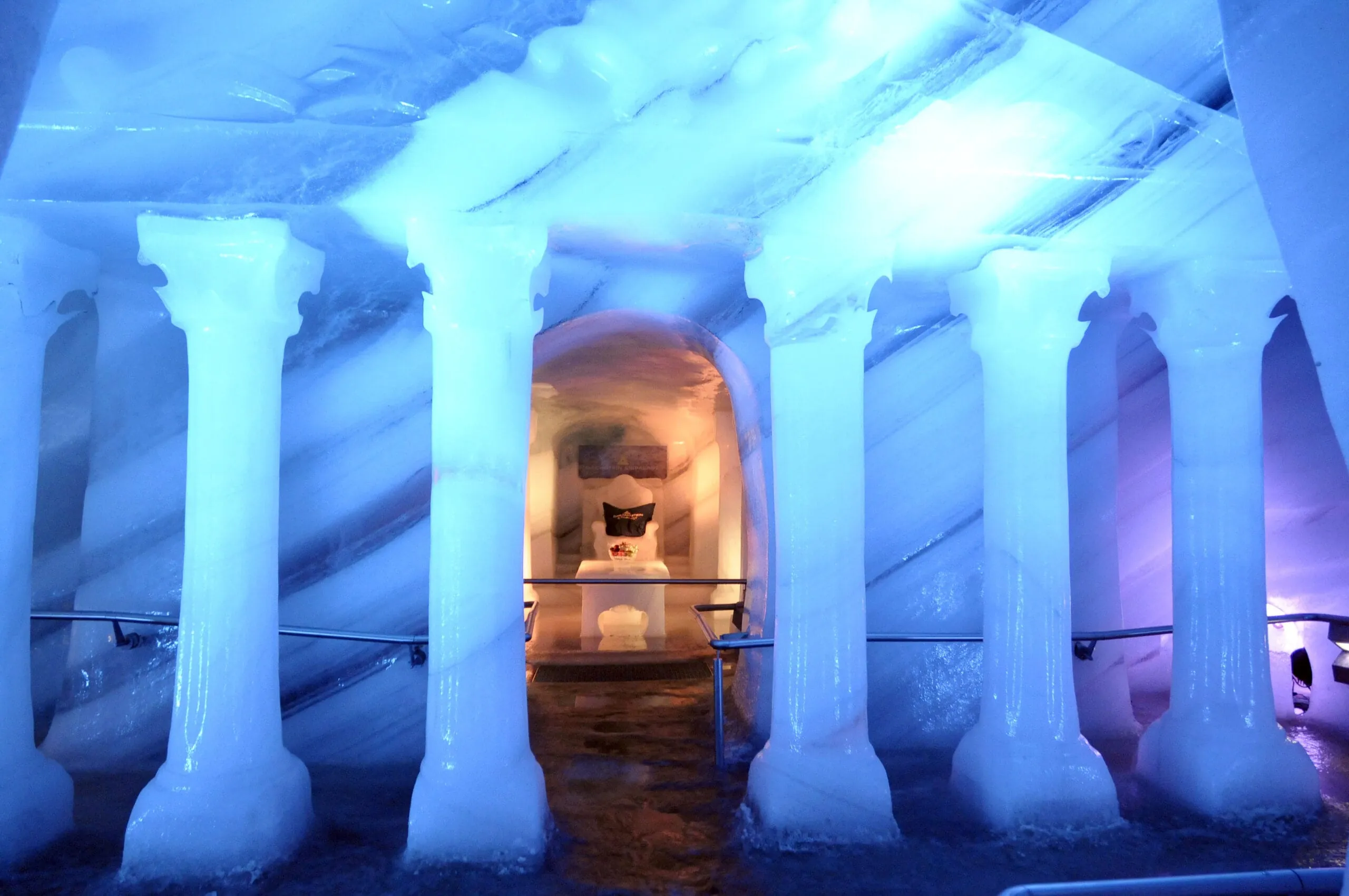 Von der Eishöhle zur Hängebrücke