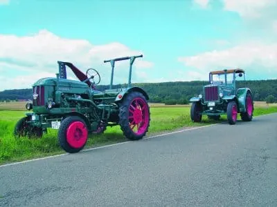 Sammler frönt seiner Leidenschaft für Schlepper