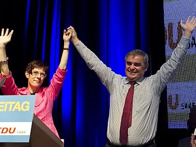 Kramp-Karrenbauer beerbt Müller als CDU-Landeschefin