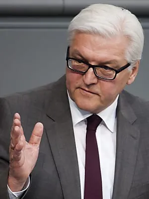 Steinmeier bezeichnet den Atombeschluss als "Waterloo der Koalition"