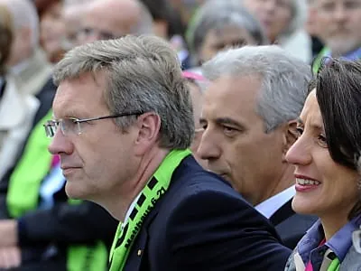 Wulff spricht auf Kirchentag mit jungen Migranten