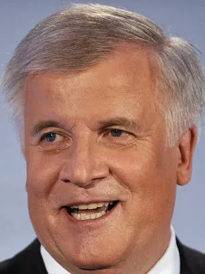 Seehofer steht zu umstrittenen Resonanzstudien