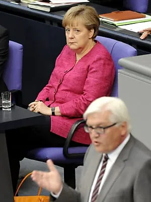 Merkel schwört Deutschland auf "Herkulesaufgabe" ein