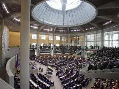 Bundestag beschließt weiteren Kosovo-Einsatz