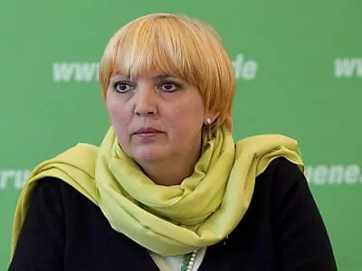 Roth: Schwarz-gelber Ausstieg besser als rot-grüner Atomkonsens