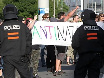 Proteste gegen Aufmarsch von Rechtsextremisten in Dresden