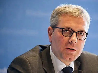 Röttgen weist juristische Bedenken gegen Ausstiegspläne zurück