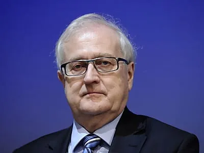 Brüderle gegen bedingungslose EU-Fördermittel für Griechenland