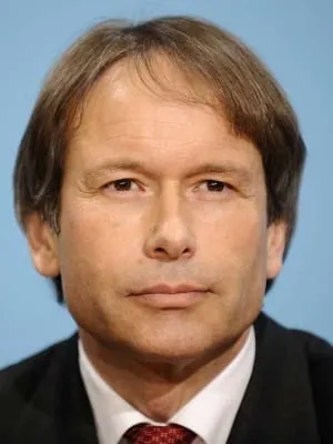 Nußbaum kritisiert Pläne der Bundesregierung zur Steuersenkung